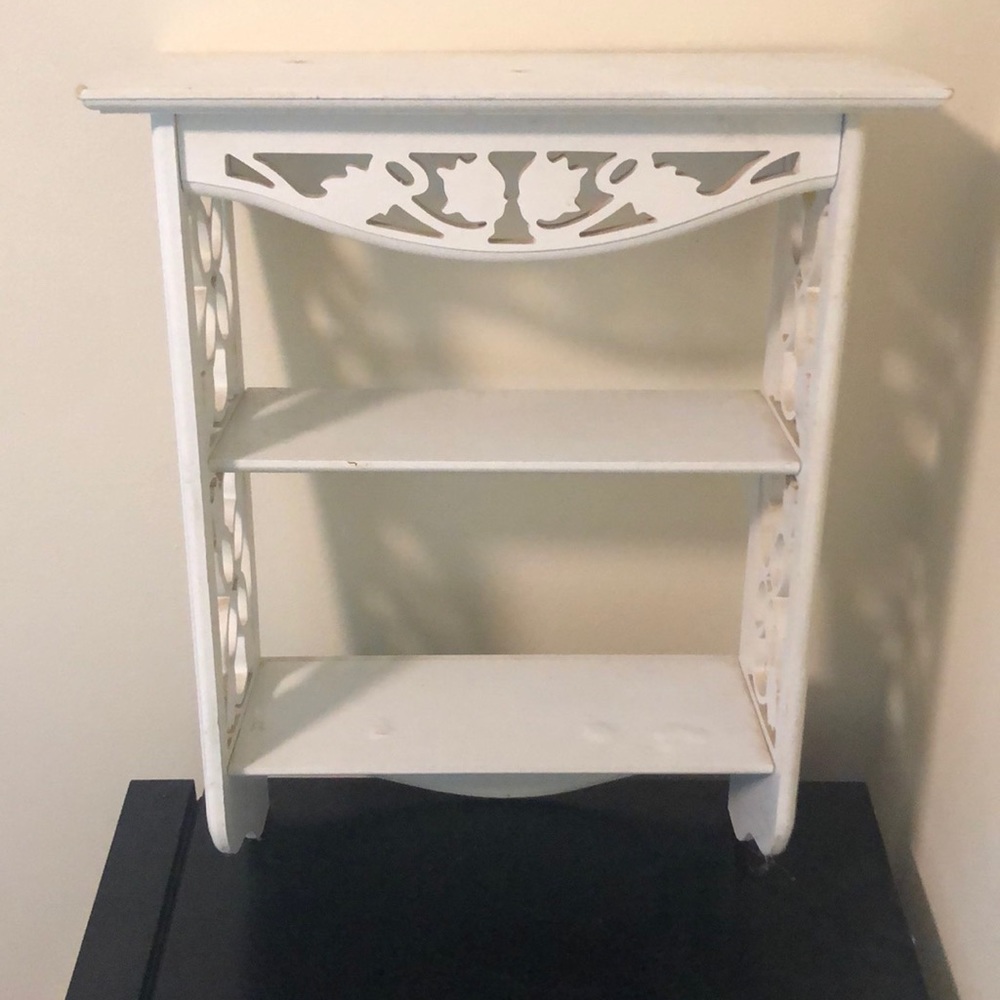 Decorative shelf